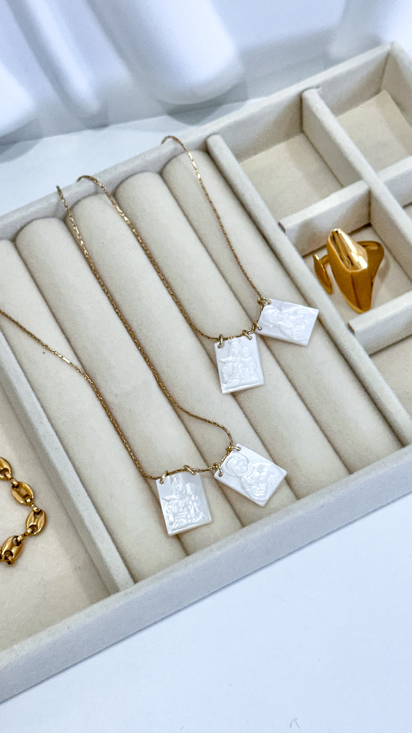 Protección Necklace