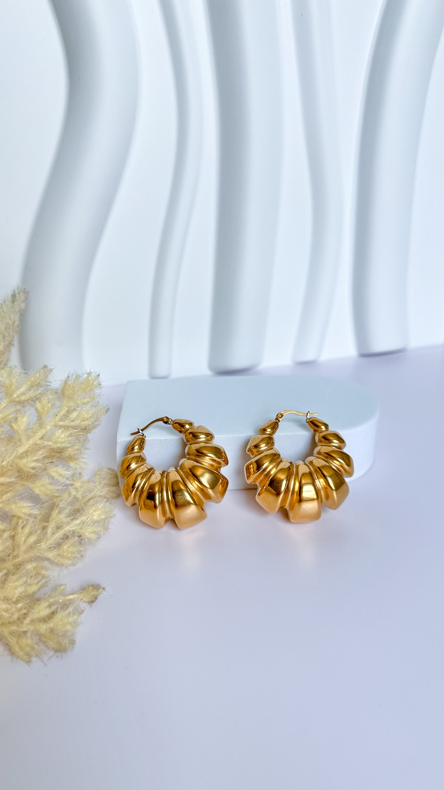 Croissant Chunky Earring
