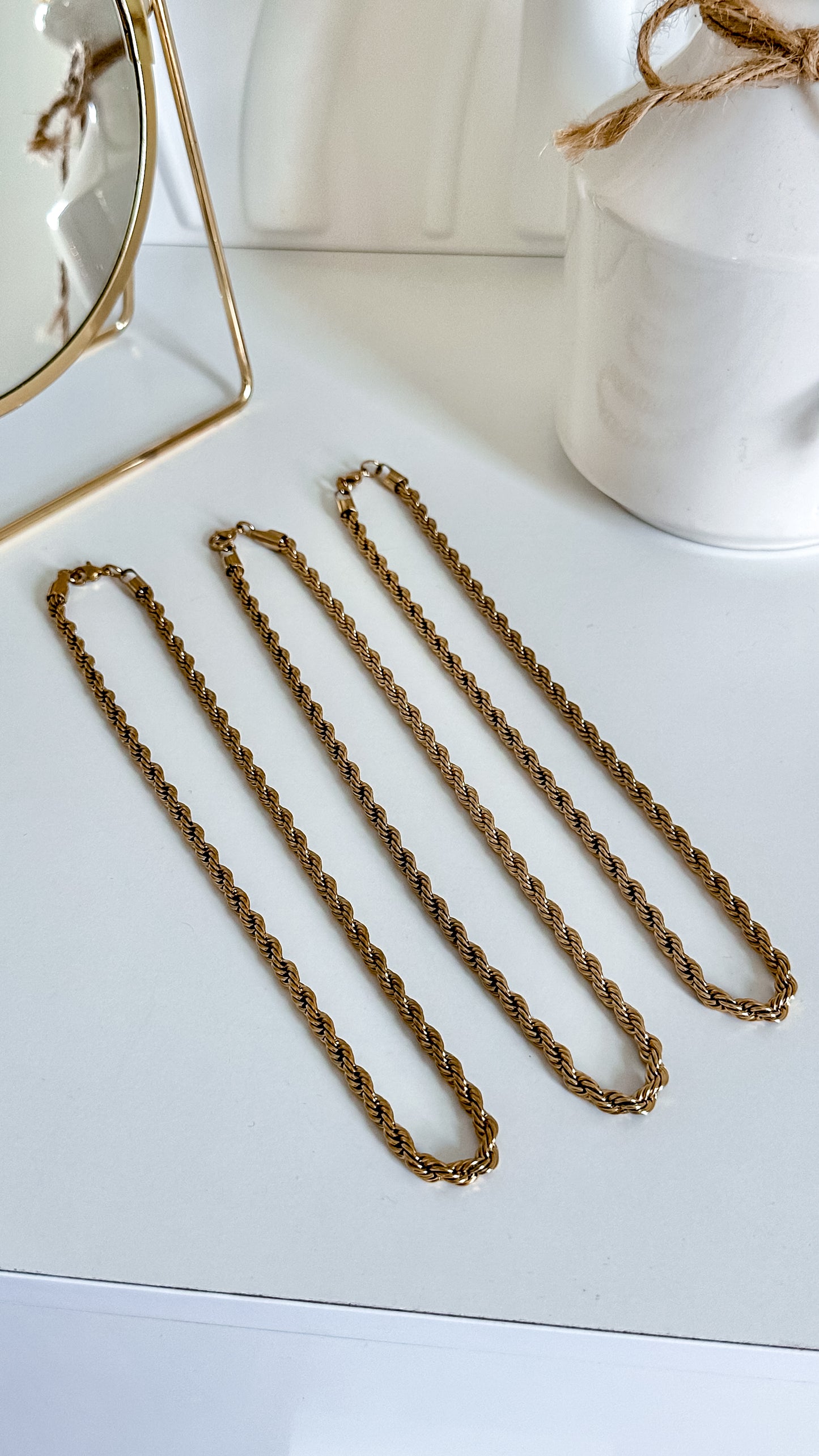 Mia Necklace