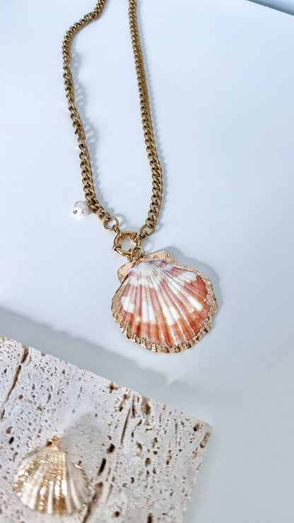 GOLD CHAINS SHELL CHARM CS